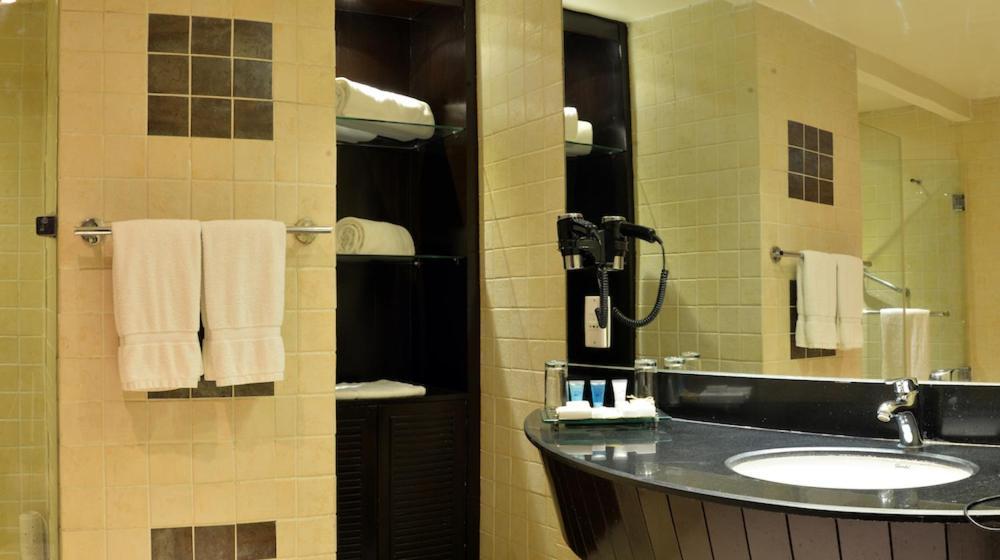 Park Lane Hotel Lahore Bagian luar foto
