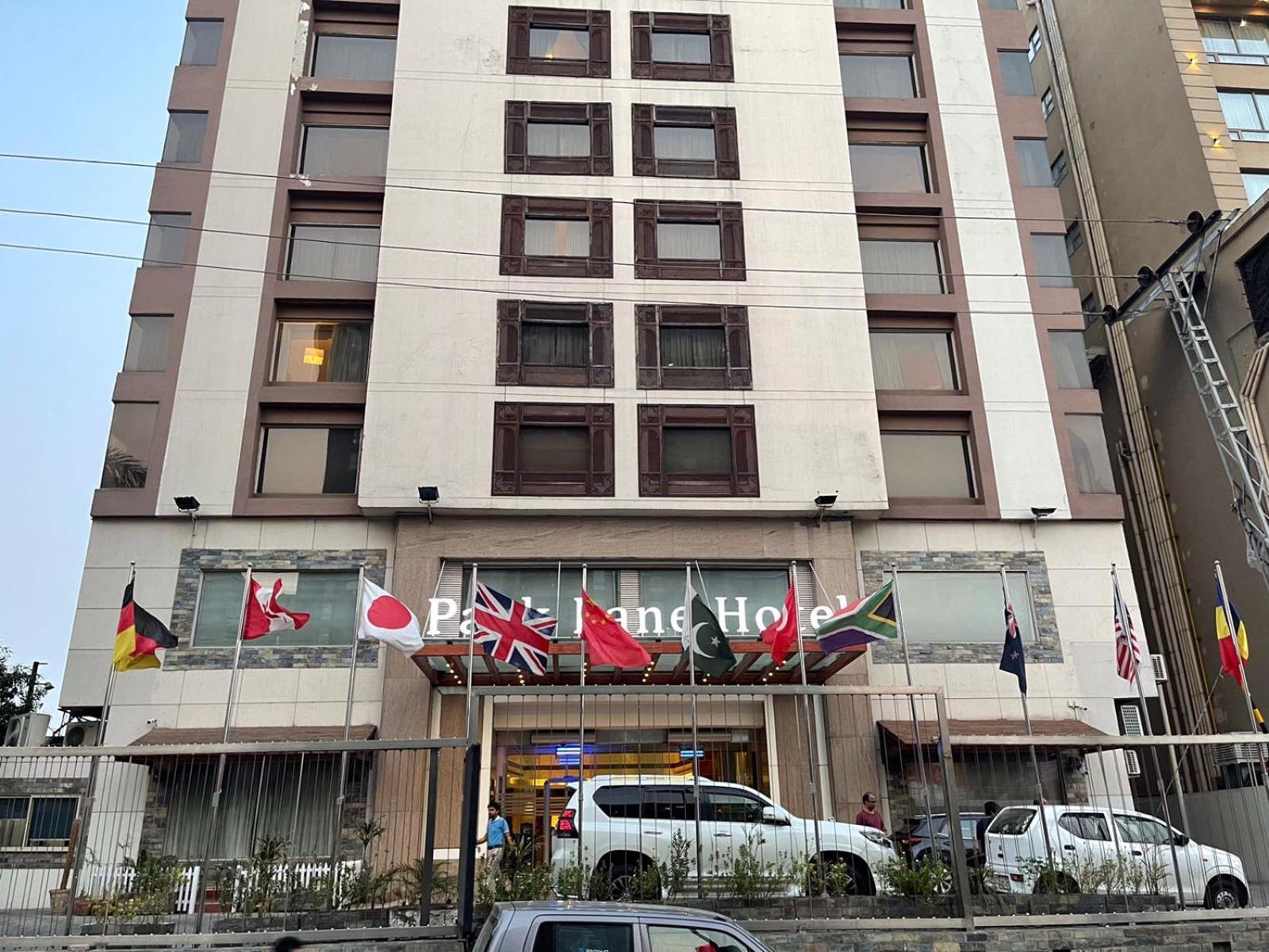 Park Lane Hotel Lahore Bagian luar foto